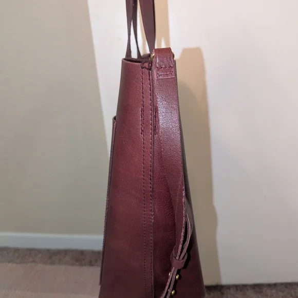 Madewell Medium Leather Transport Tote - Picture 5 of 13